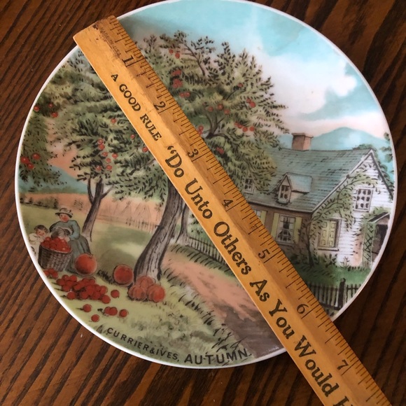 Vintage Currier & Ives AUTUMN Season Plate - Picture 5 of 5